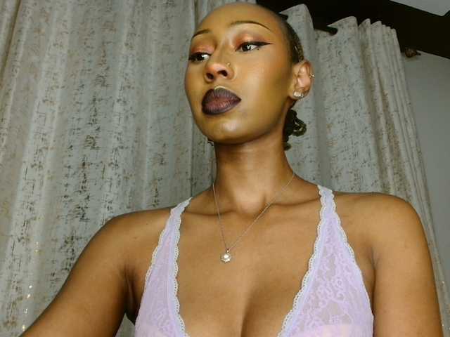 adriana-crystal23