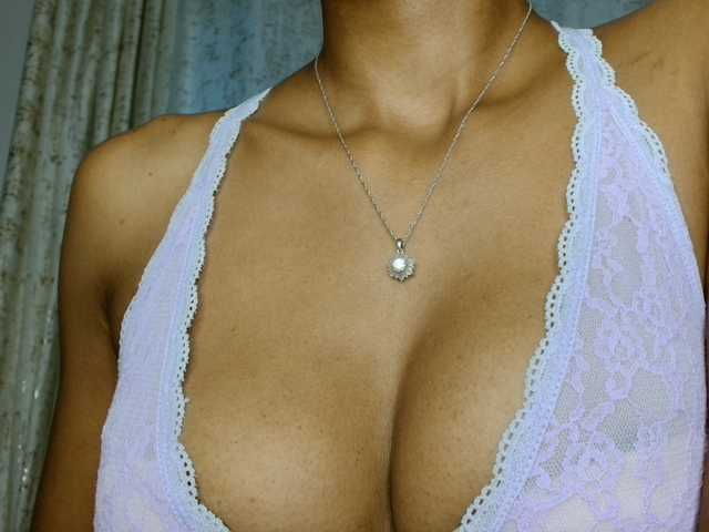 adriana-crystal23