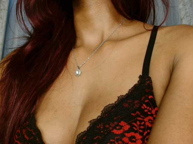 adriana-crystal23 live cam on BongaCams