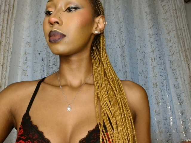 adriana_crystal live webcam show
