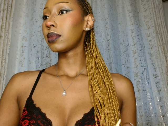 adriana-crystal23