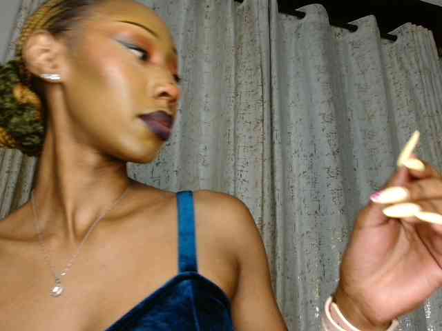 adriana-crystal23