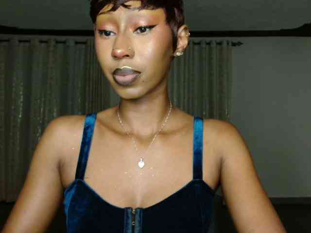 adriana_crystal webcam