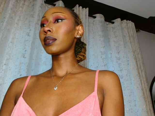 adriana_crystal webcam
