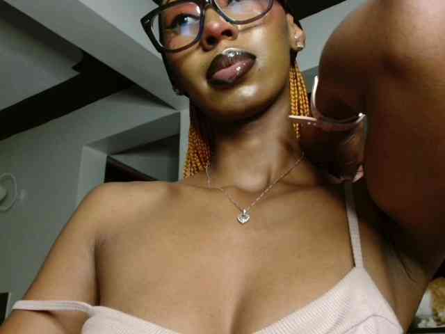 adriana_crystal webcam