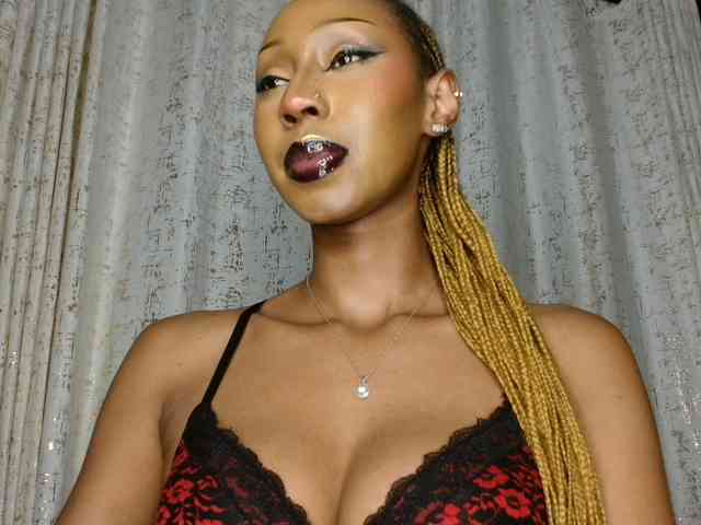 adriana_crystal webcam