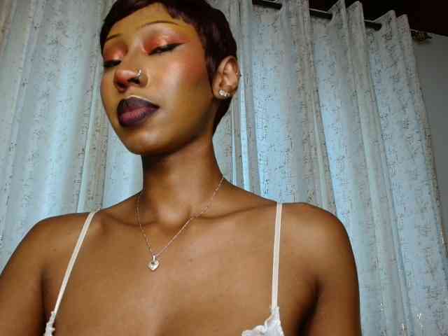 adriana_crystal webcam