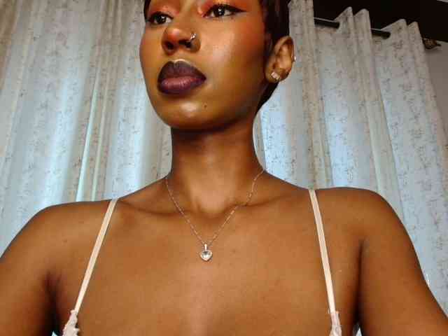 adriana_crystal webcam