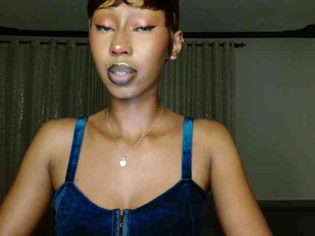 adriana_crystal webcam