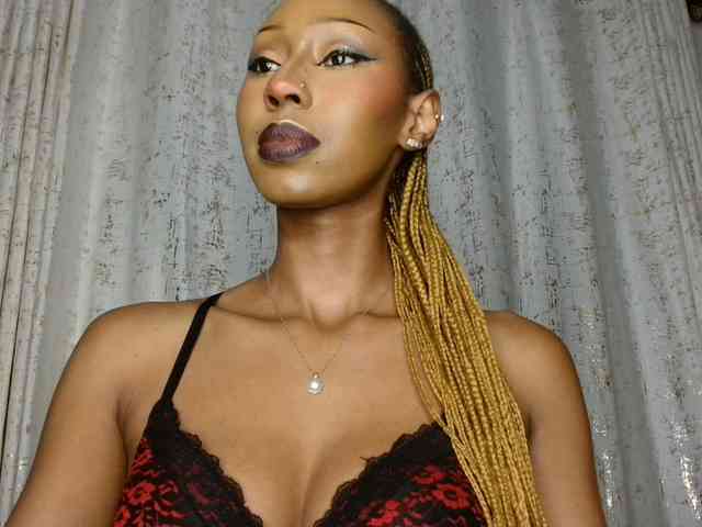 adriana_crystal webcam