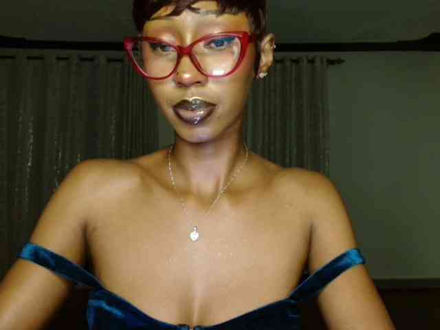 adriana_crystal webcam