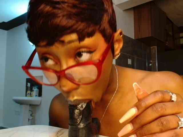 adriana_crystal webcam