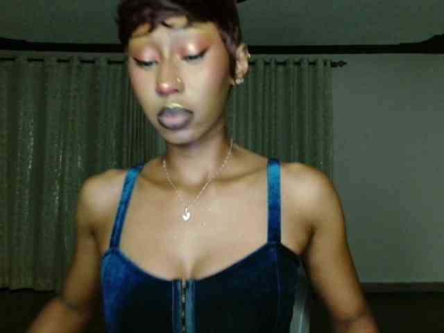 adriana_crystal webcam