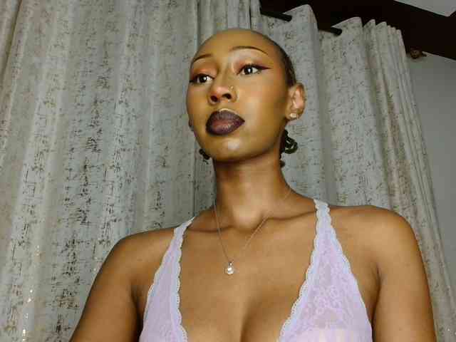 adriana_crystal webcam