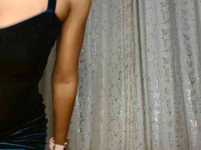 adriana_crystal webcam