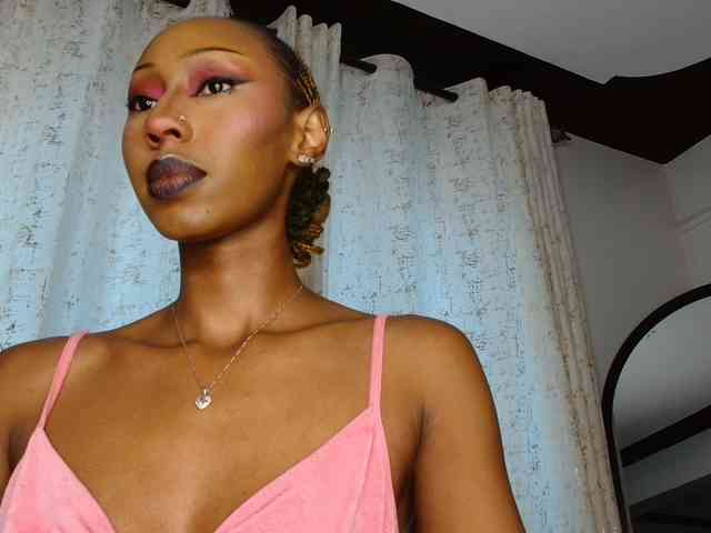adriana_crystal webcam