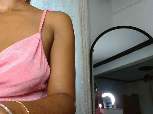 adriana_crystal webcam