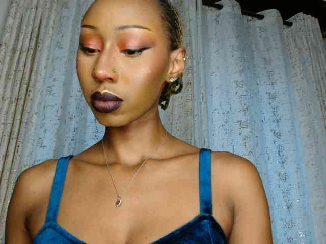 adriana_crystal webcam
