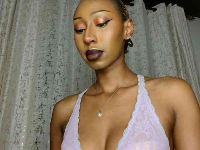 adriana_crystal webcam