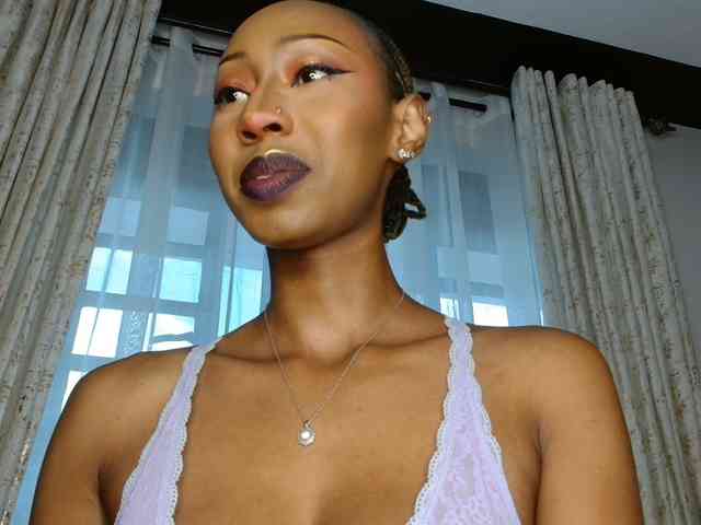 adriana_crystal webcam