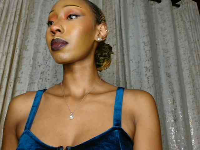 adriana_crystal webcam