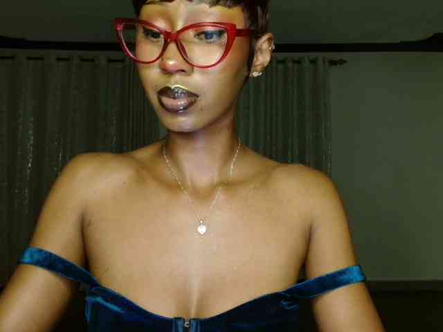 adriana_crystal webcam