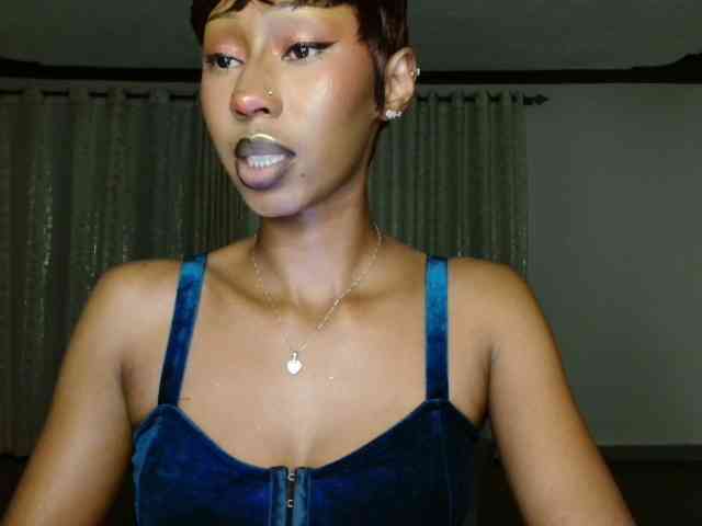 adriana_crystal webcam