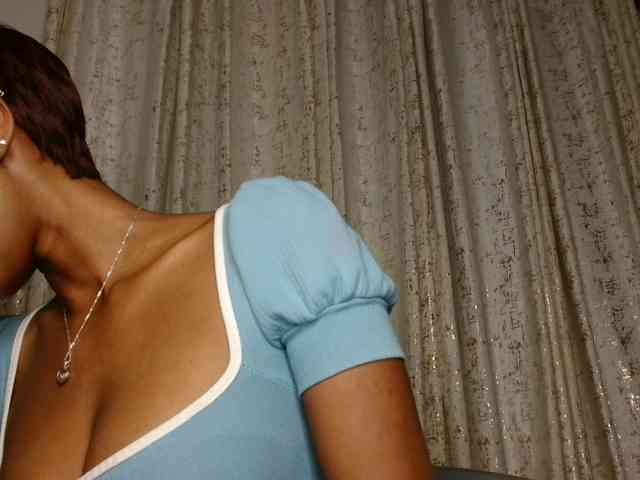 adriana-crystal23