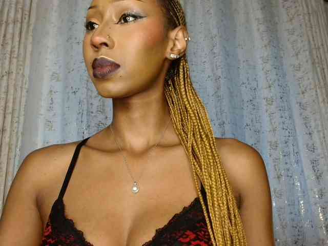 adriana_crystal webcam