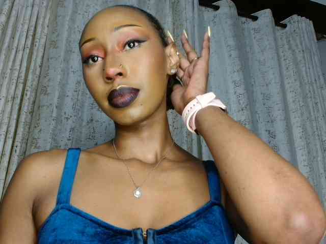 adriana_crystal webcam