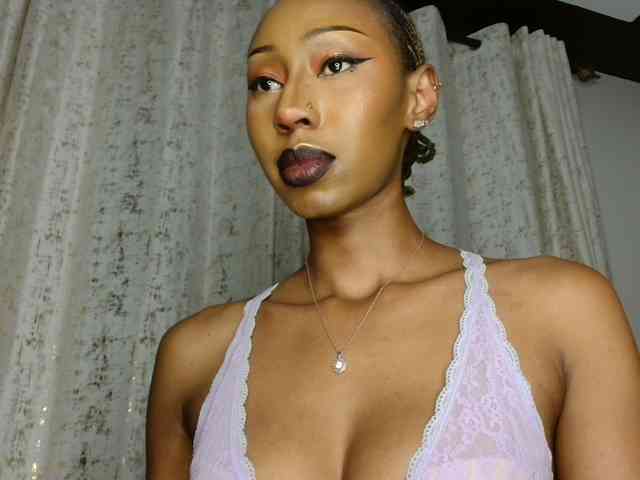 adriana_crystal webcam