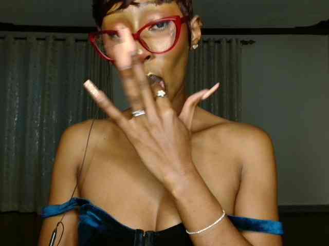 adriana_crystal webcam