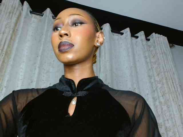 adriana_crystal webcam