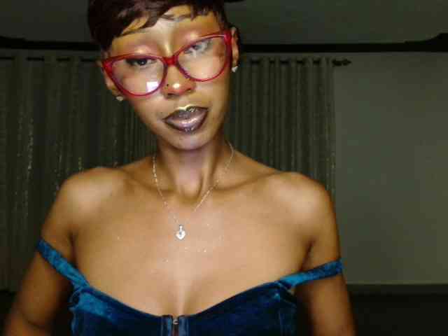 adriana_crystal webcam