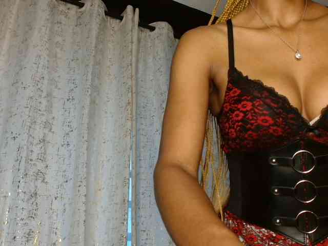 adriana_crystal webcam