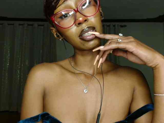 adriana_crystal webcam