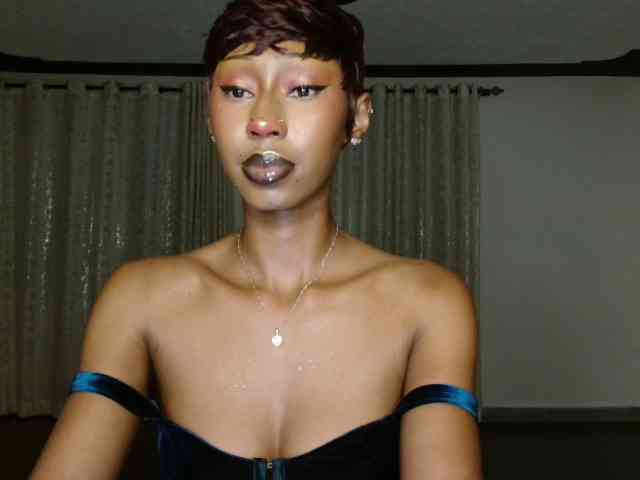 adriana_crystal webcam