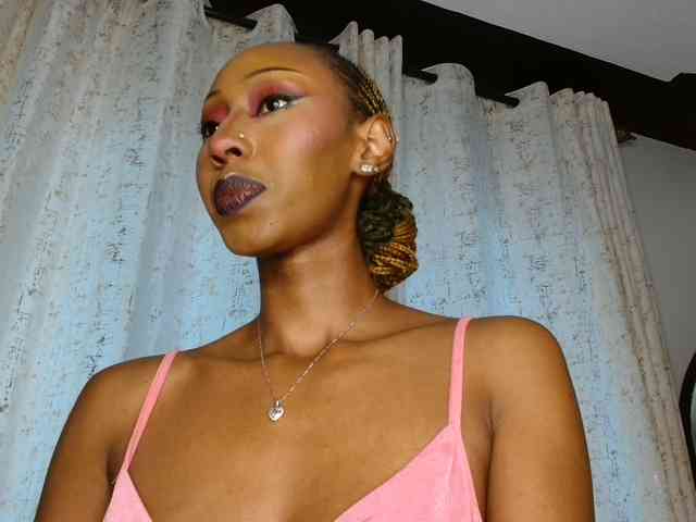 adriana_crystal webcam