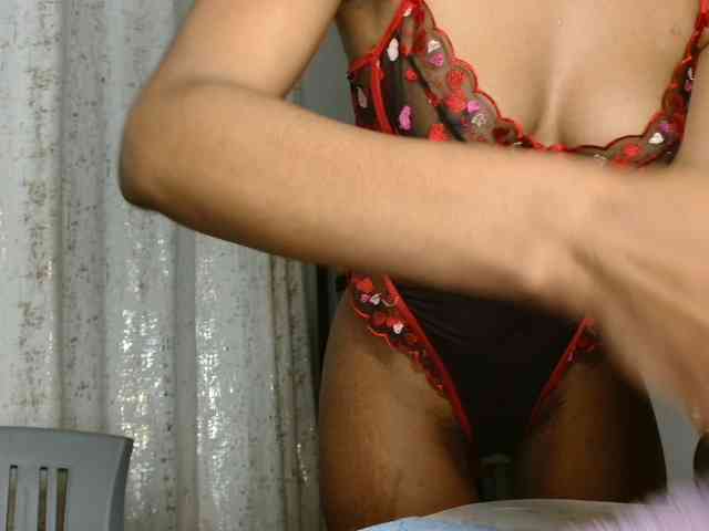 adriana_crystal webcam