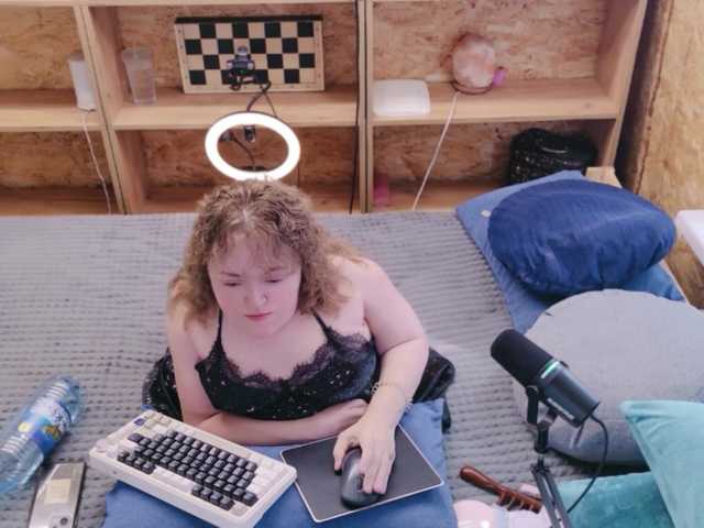 Julia-79 live cam on BongaCams