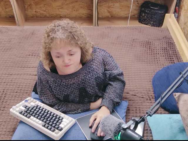 MiniNatali — live female cam