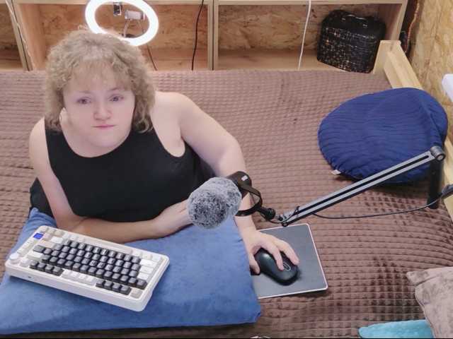 MiniNatali live cam preview