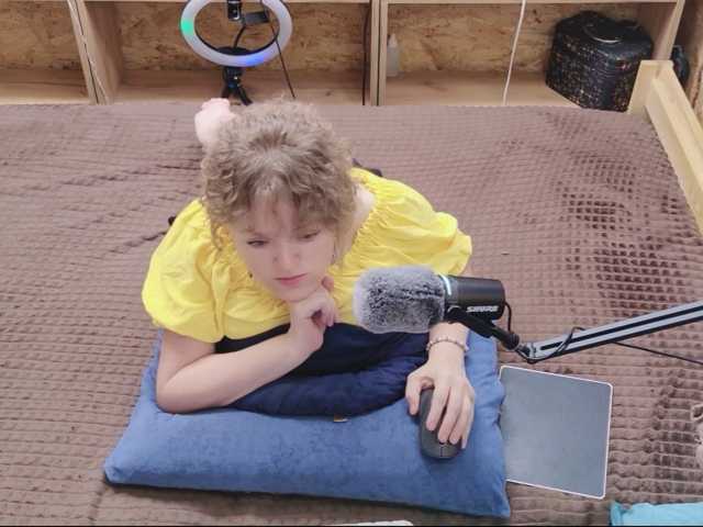 Julia-79 live cam on BongaCams