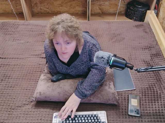 Julia-79 live cam on BongaCams