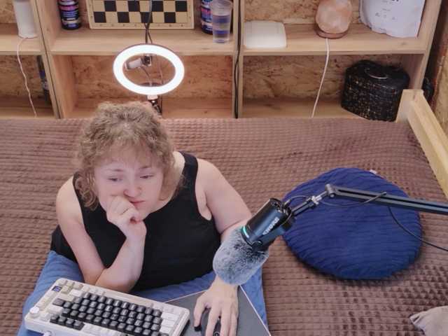 Julia-79 live cam on BongaCams