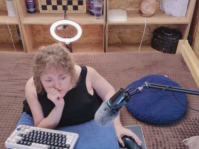 Julia-79 live cam on BongaCams