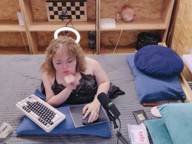 Julia-79 live cam on BongaCams