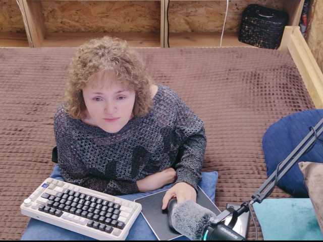 MiniNatali — live female cam