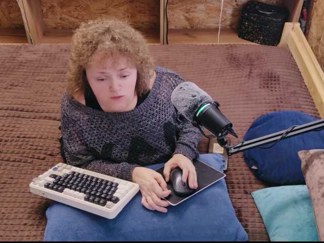 Julia-79 live cam on BongaCams
