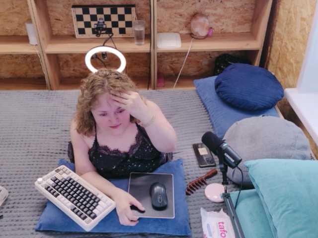 Julia-79 live cam on BongaCams
